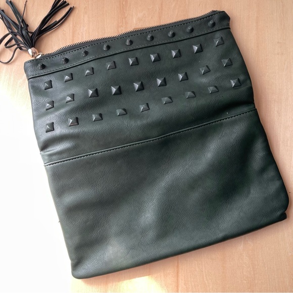 Keene Stud Foldover Clutch Purse - Picture 4 of 6